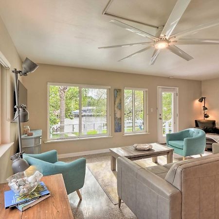 Pet-Friendly Waterfront Home - 2 Mi To Beach! تاربون سبرينغز المظهر الخارجي الصورة
