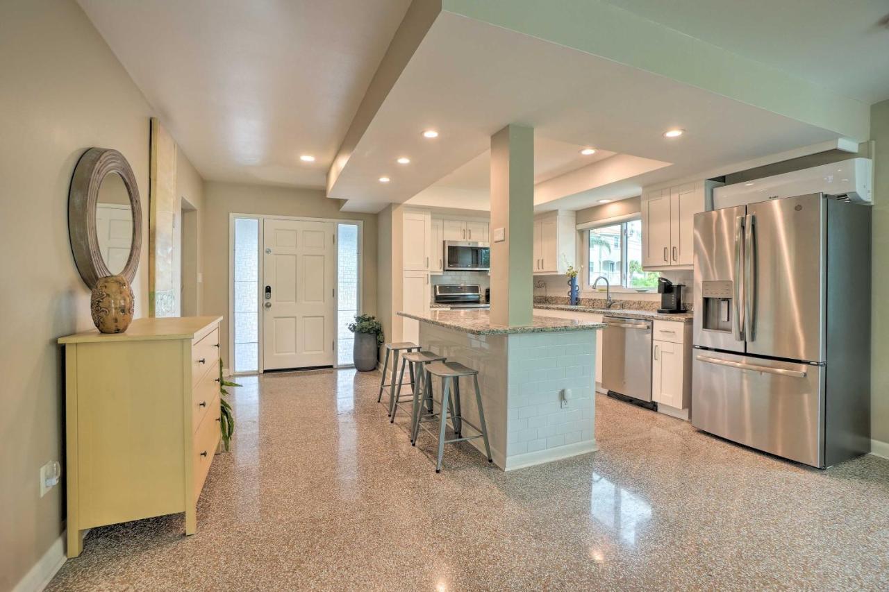 Pet-Friendly Waterfront Home - 2 Mi To Beach! تاربون سبرينغز المظهر الخارجي الصورة