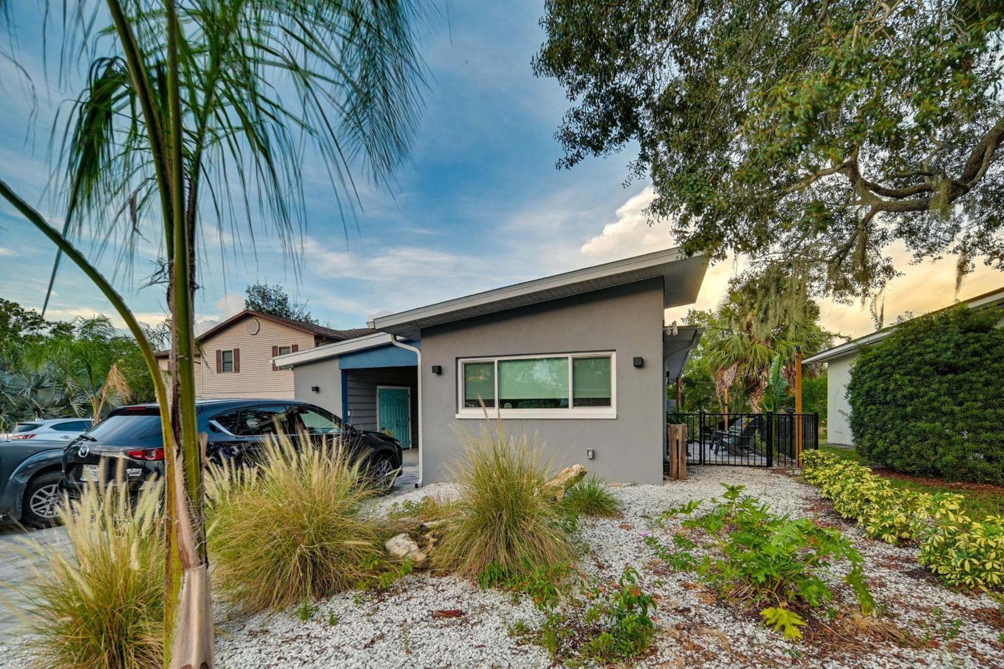 Pet-Friendly Waterfront Home - 2 Mi To Beach! تاربون سبرينغز المظهر الخارجي الصورة
