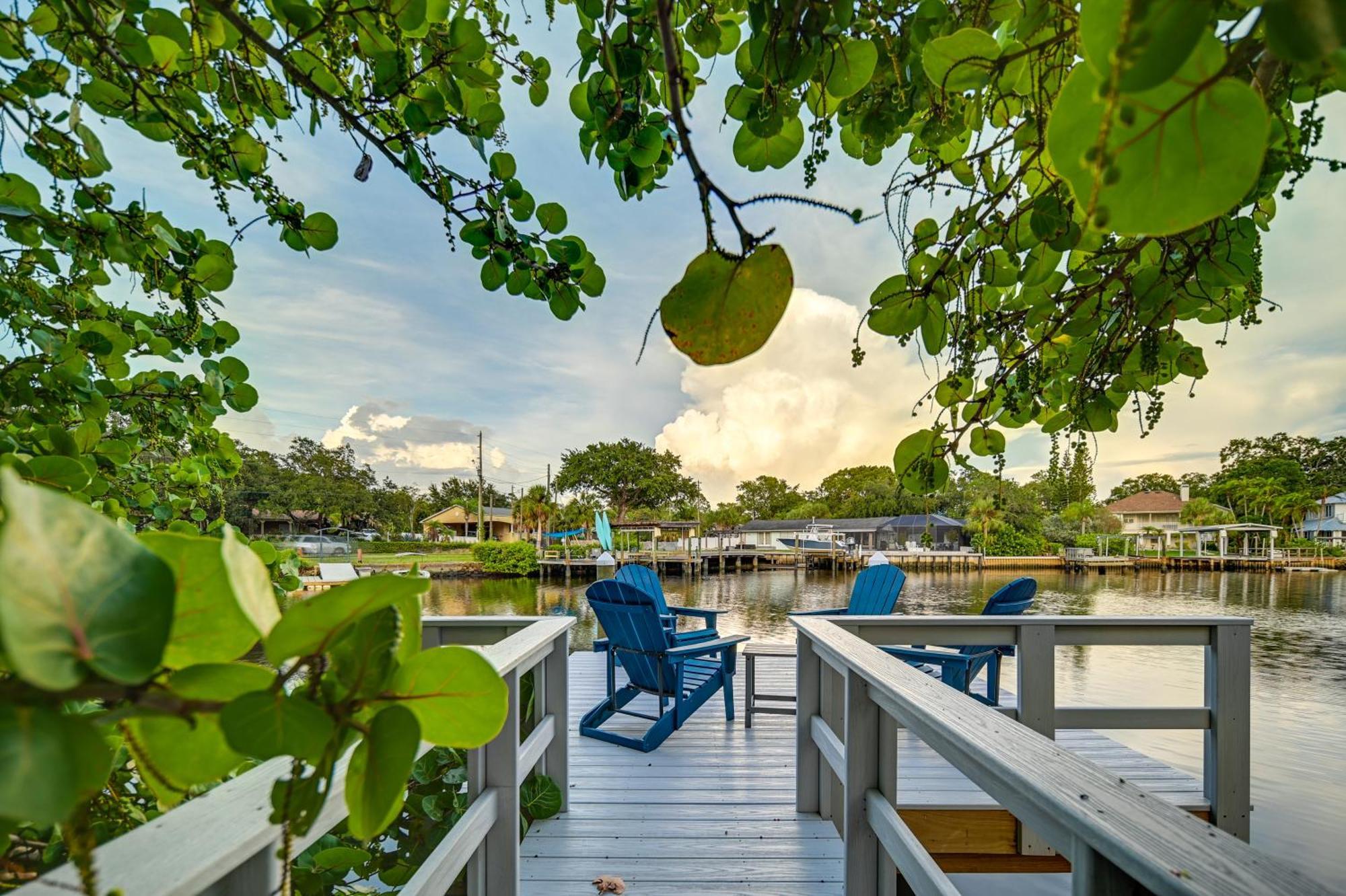 Pet-Friendly Waterfront Home - 2 Mi To Beach! تاربون سبرينغز المظهر الخارجي الصورة