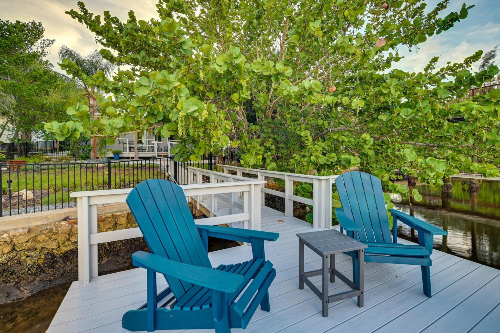 Pet-Friendly Waterfront Home - 2 Mi To Beach! تاربون سبرينغز المظهر الخارجي الصورة