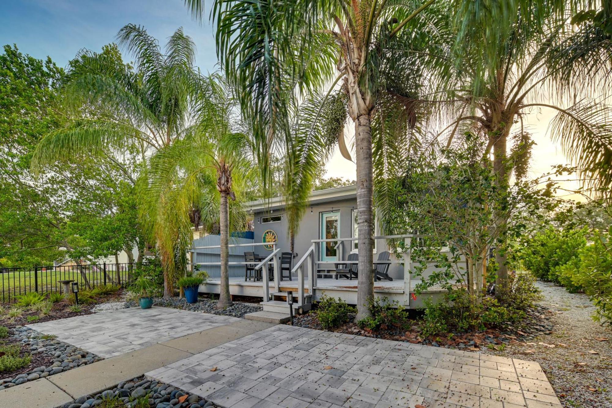 Pet-Friendly Waterfront Home - 2 Mi To Beach! تاربون سبرينغز المظهر الخارجي الصورة
